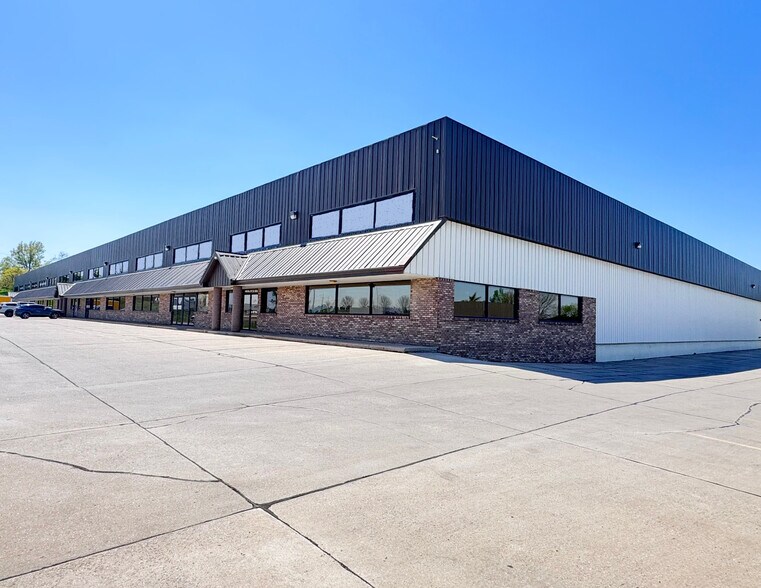 Primary Photo Of 8930 S 137th Cir, Omaha Warehouse For Lease