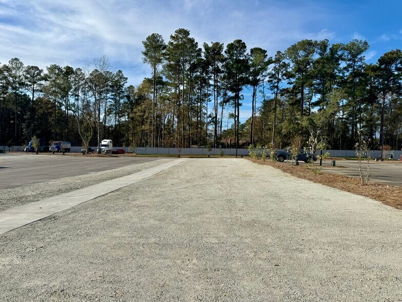 More Photos Of 185 Brewer Rd, Summerville Land For Lease