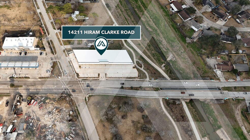 More Photos Of 14211 Hiram Clarke Rd, Houston Storefront For Lease