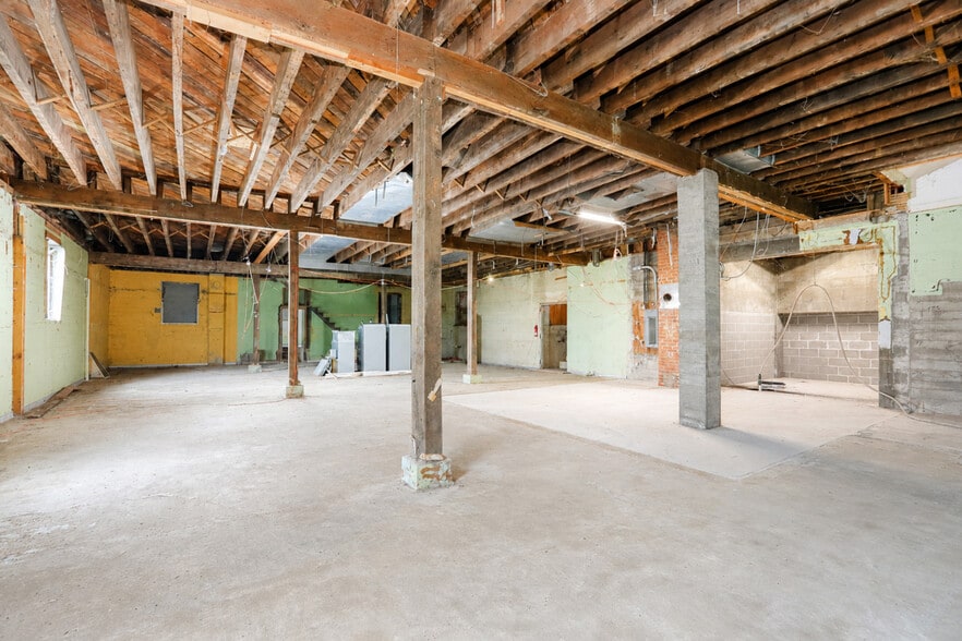More Photos Of 302 S 2nd St, Polk City Lodge Meeting Hall For Sale