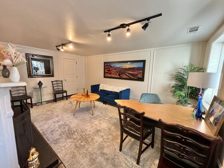 More Photos Of 184 Duke of Gloucester St, Annapolis Office Residential For Lease