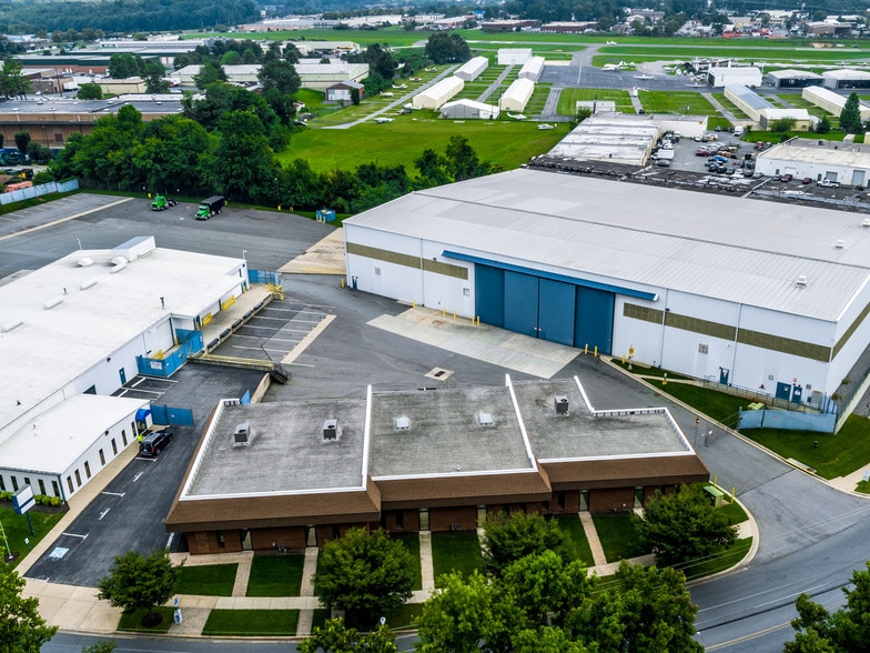 More Photos Of 7660-7680 Airpark Rd, Gaithersburg Light Distribution For Lease