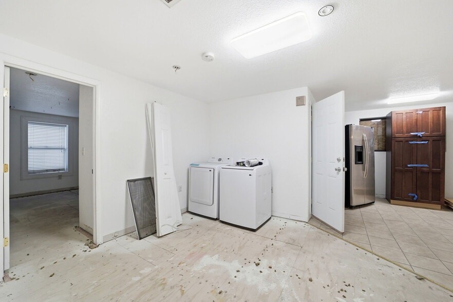 More Photos Of 609 N Grand Ave, Pueblo Storefront Retail Residential For Sale