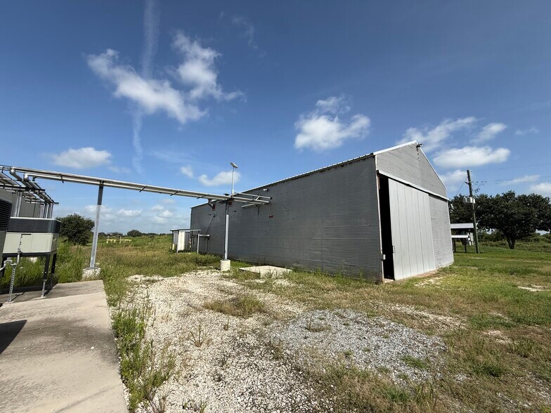 More Photos Of 525 Olede Devillier Road, Winnie Land For Sale