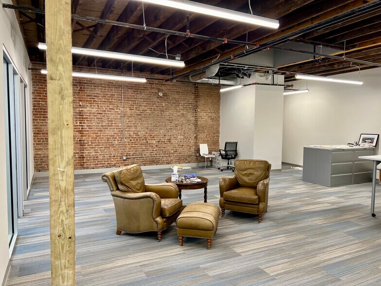 More Photos Of 656-658 S Main St, Greenville Loft Creative Space For Sale