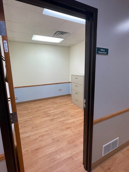 More Photos Of 1125 E Michigan Ave, Battle Creek Unknown For Lease