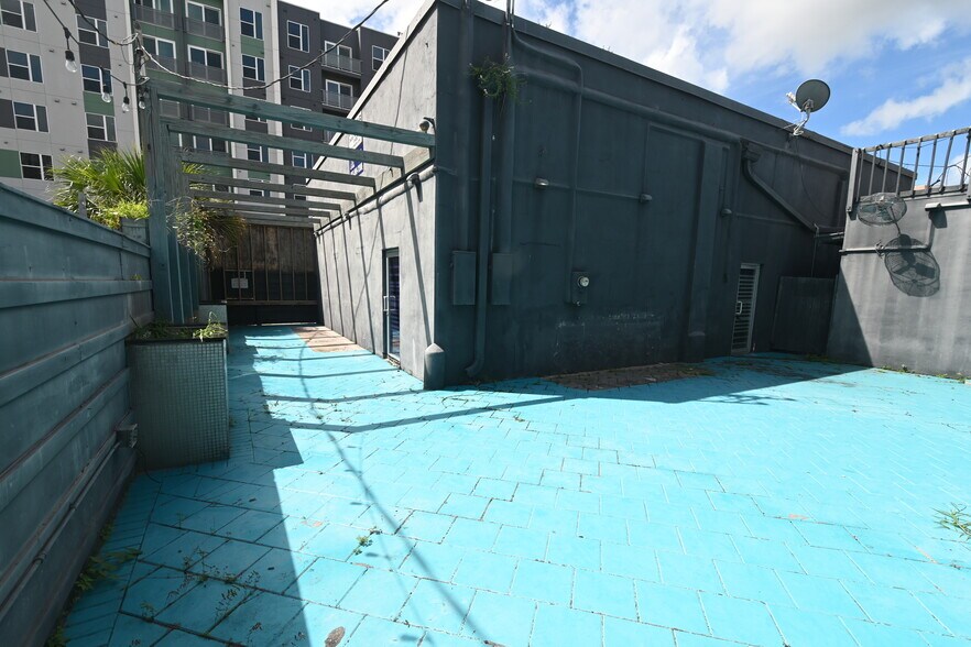 More Photos Of 47 W Amelia St, Orlando Bar For Sale