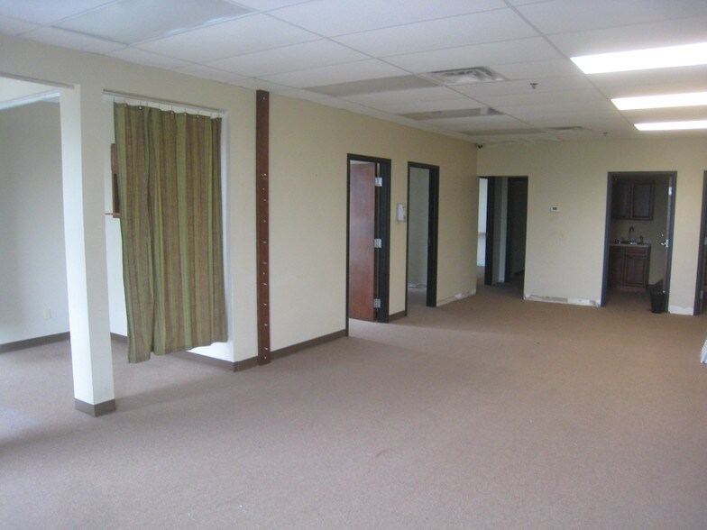 More Photos Of 100 Peyton Way, Charleston Medical For Sale