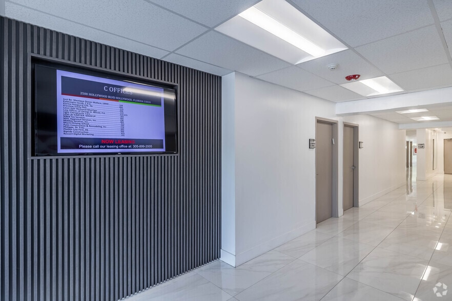 More Photos Of 2500 Hollywood Blvd, Hollywood Office For Lease