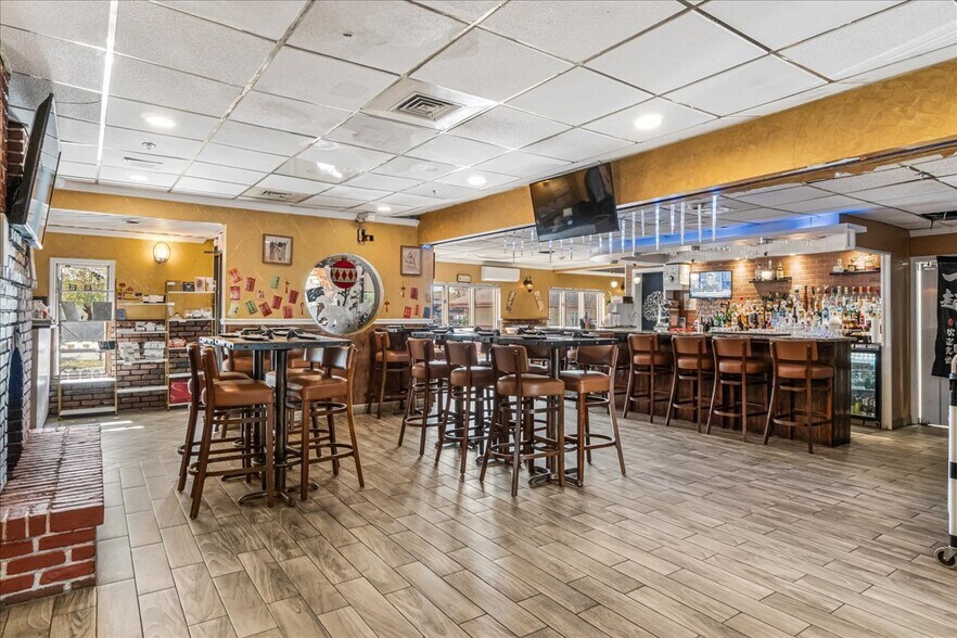 More Photos Of 4 Main St, Kings Park Storefront Retail Residential For Sale