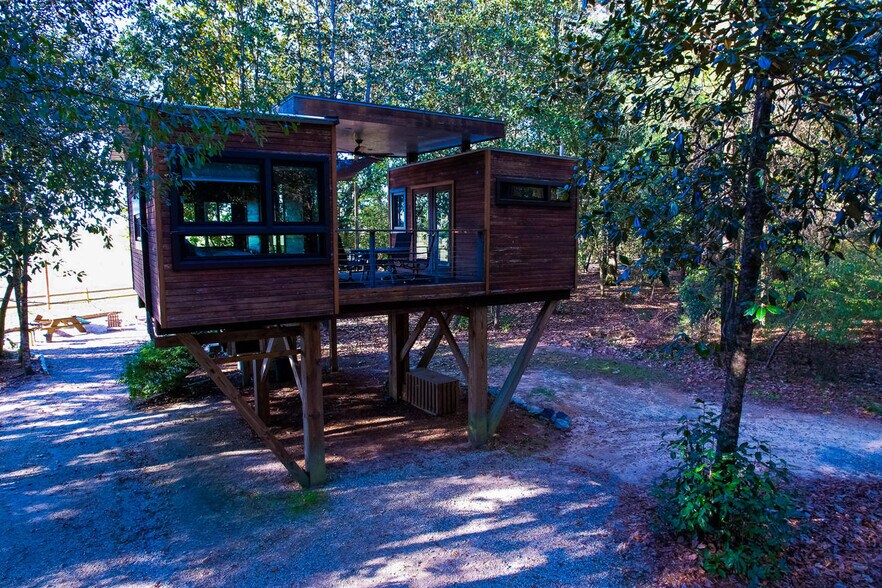 More Photos Of 7009 Creek Stone Rd, Milton Lodge Meeting Hall For Sale