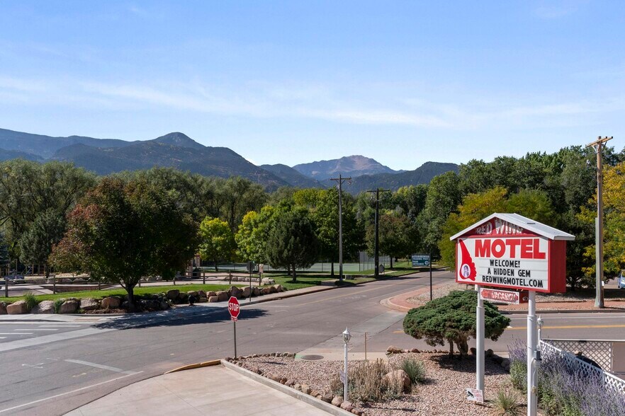 More Photos Of 56 El Paso Blvd, Manitou Springs Hotel For Sale