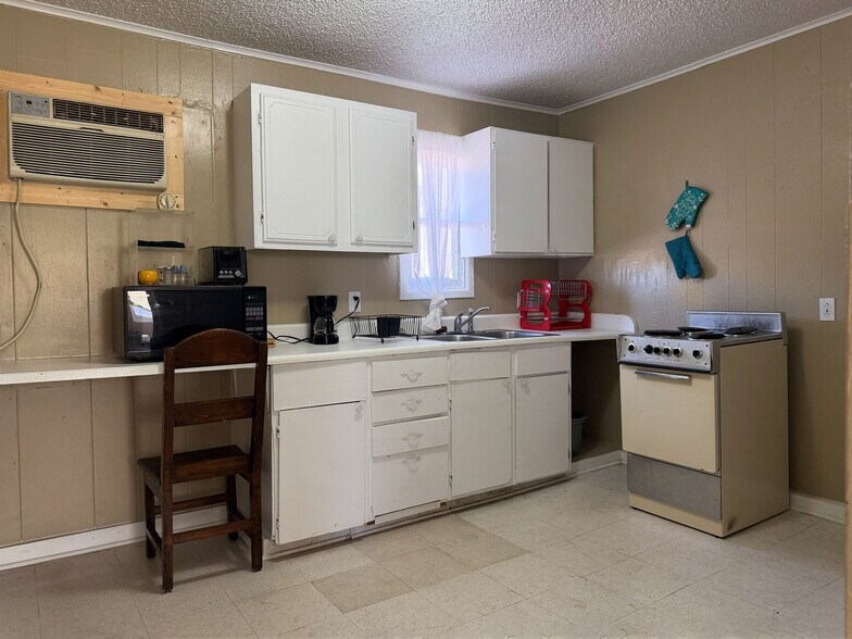 More Photos Of 607 W Wilson St, Borger Apartments For Sale