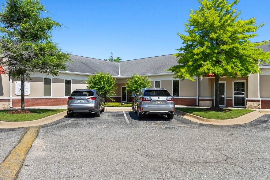 More Photos Of 2002 McFarland Blvd E, Tuscaloosa Office For Lease