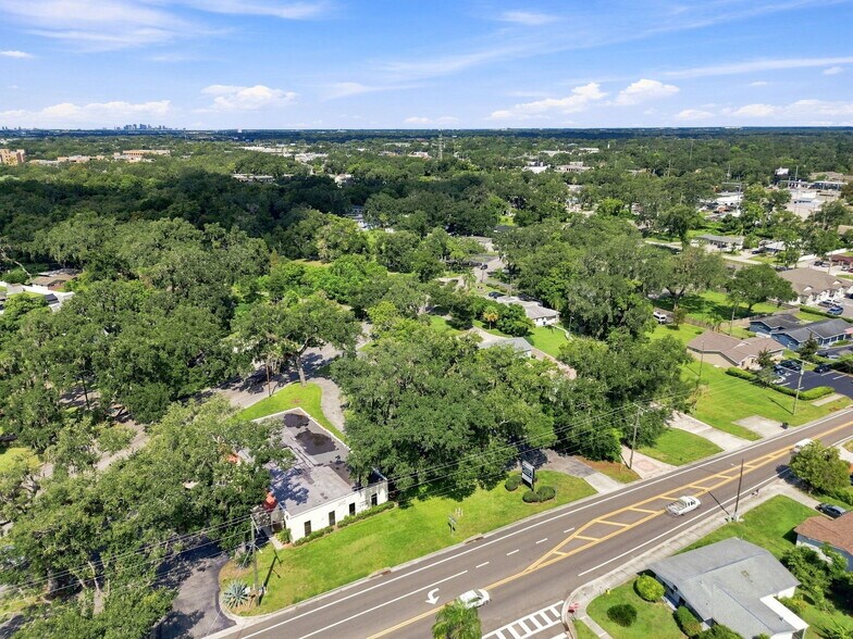 More Photos Of 223 Lithia Pinecrest Rd, Brandon Office For Sale