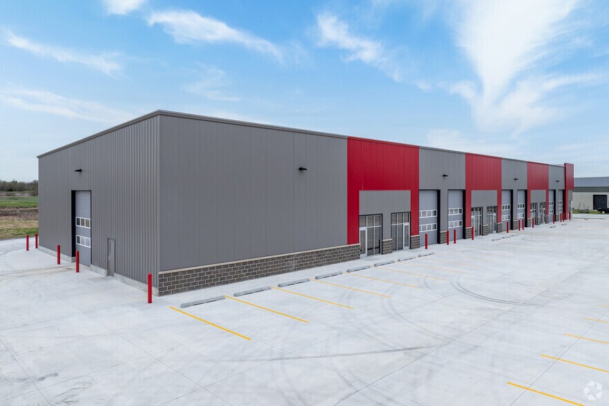 More Photos Of 3340 Eastpark Cir, Lincoln Industrial For Lease