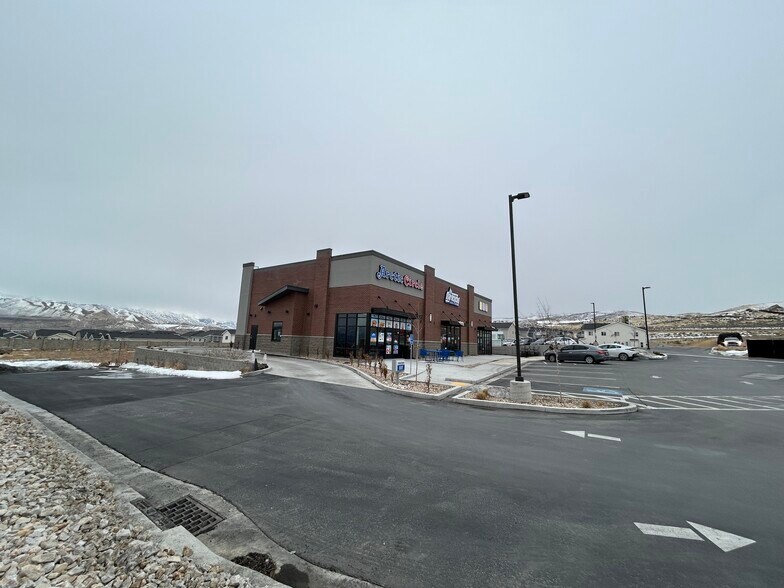More Photos Of 3492 W Maradona Dr, Herriman Freestanding For Lease