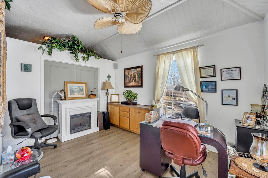 More Photos Of 808 W Abram St, Arlington Freestanding For Sale