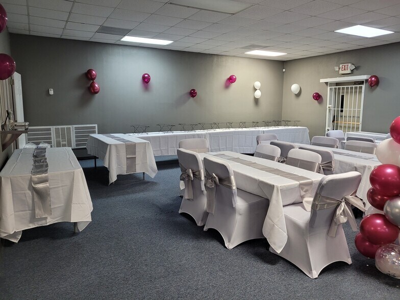 More Photos Of 4751 Selinsky Rd, Houston Religious Facility For Sale