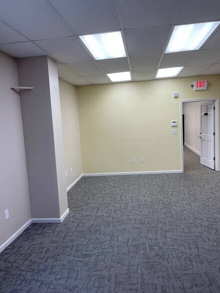 More Photos Of 6146 N Croatan Hwy, Kitty Hawk Storefront Retail Office For Lease