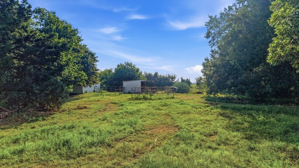 More Photos Of 1614 W Line Rd, Whitesboro Land For Sale