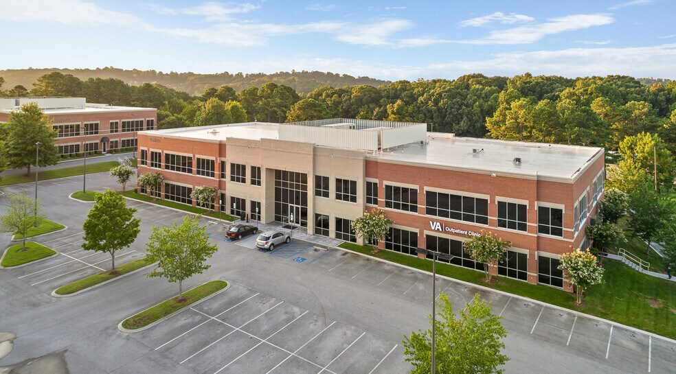 More Photos Of 1208 Pointe Centre Dr, Chattanooga Medical For Lease