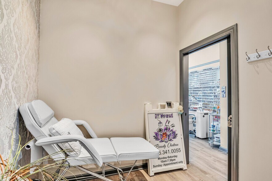 More Photos Of 1211 Church St, San Francisco Storefront Retail Residential For Lease