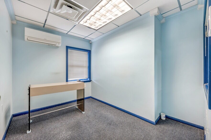 More Photos Of 203 Hershinger Rd, Coraopolis Office For Sale