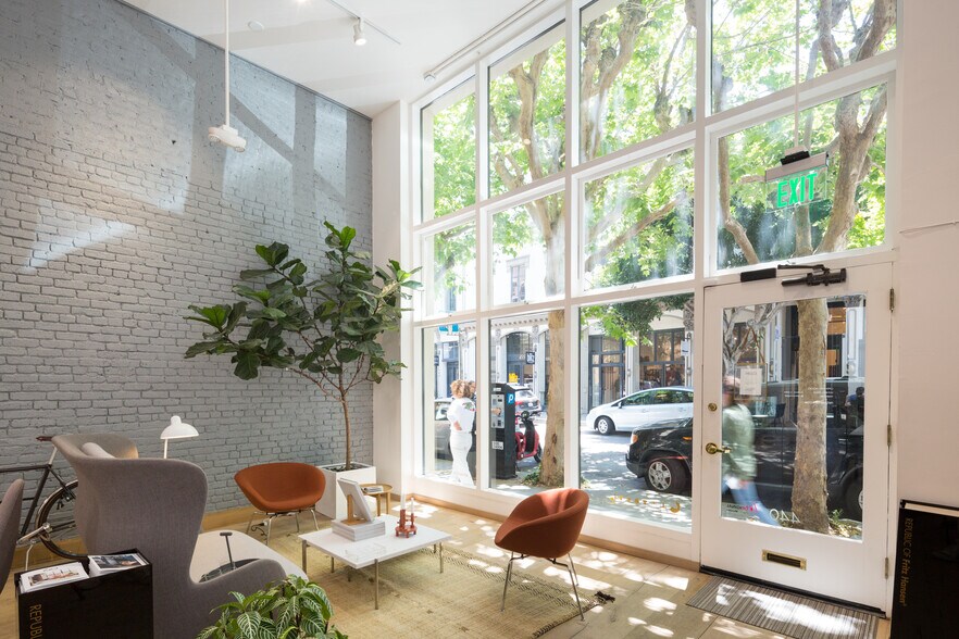 More Photos Of 440-444 Jackson St, San Francisco Storefront For Lease