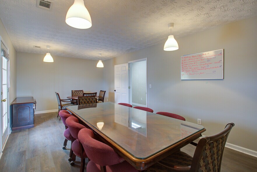 More Photos Of Premium Shared, All Inclusive, Office Spaces Starting at $599 Hwy 306 & Hwy 369, Cumming Medical For Lease