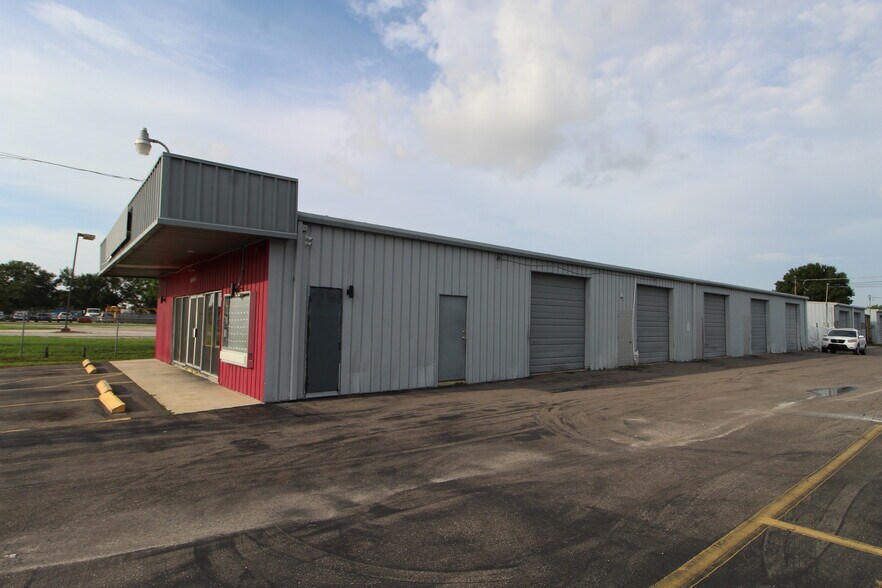 More Photos Of 6023 15th St E, Bradenton Warehouse For Sale
