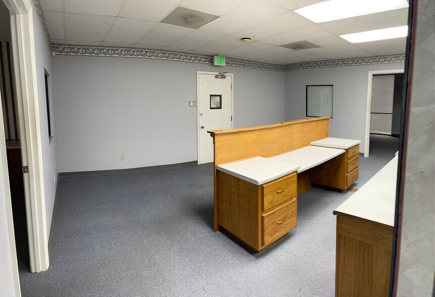 More Photos Of 2500 Center Point Pky, Birmingham Medical For Lease