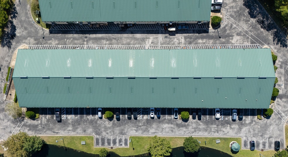 More Photos Of 310 Commerce Lake Dr, Saint Augustine Light Distribution For Lease