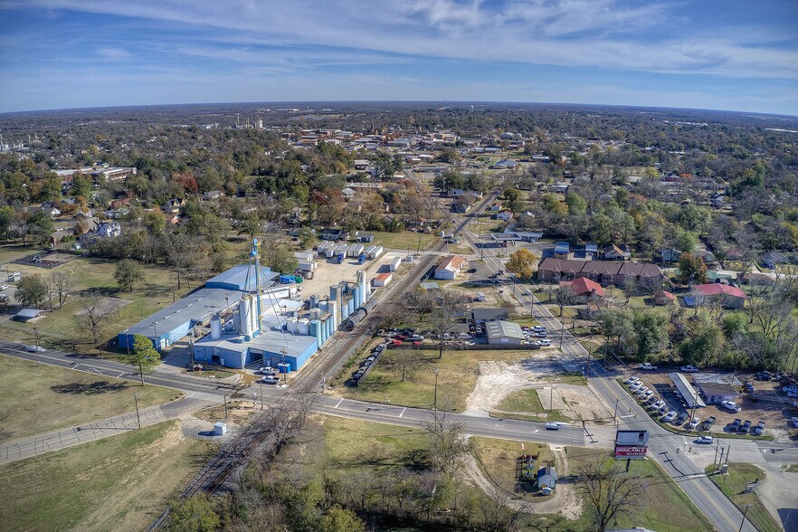 More Photos Of 845 Main St, Sulphur Springs Land For Sale