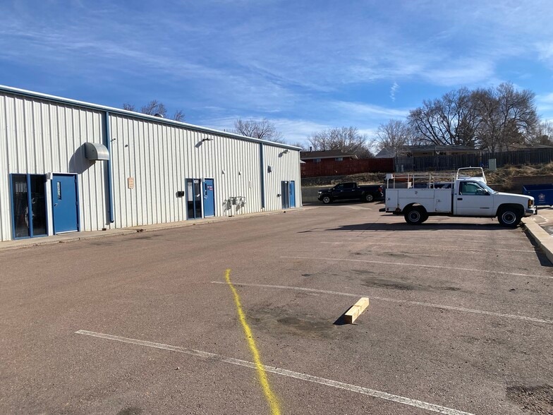 More Photos Of 1087-1095 Ford St, Colorado Springs Warehouse For Lease