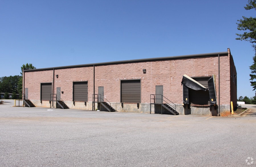 More Photos Of 112 Ben Burton Cir, Athens Flex For Lease