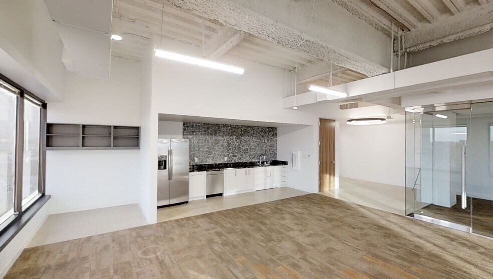 More Photos Of 6688 N Central Expy, Dallas Unknown For Lease