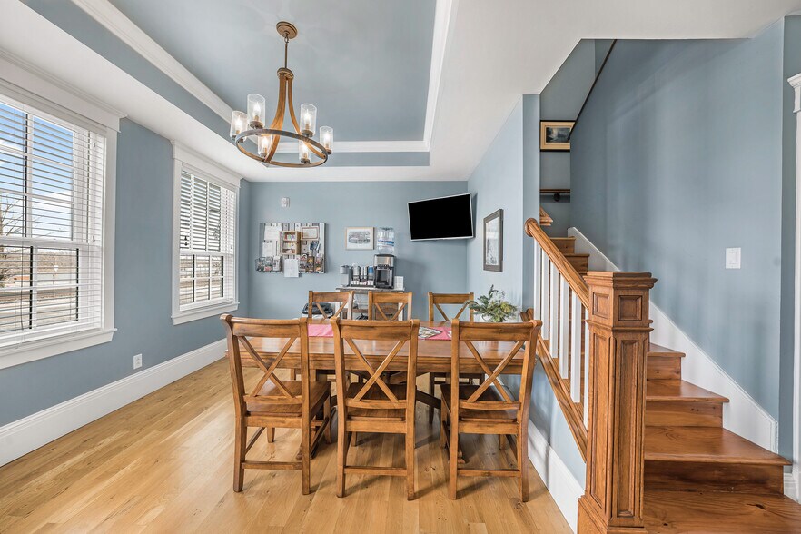 More Photos Of 208-210 Wharf St, Hermann Hospitality For Sale