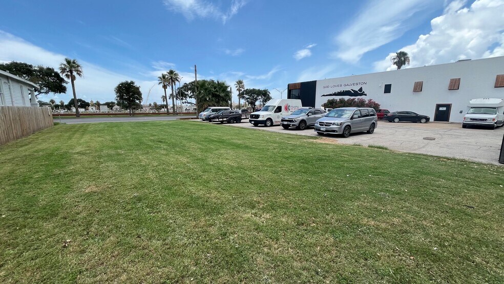 More Photos Of 4124 Broadway St, Galveston Storefront Retail Residential For Sale