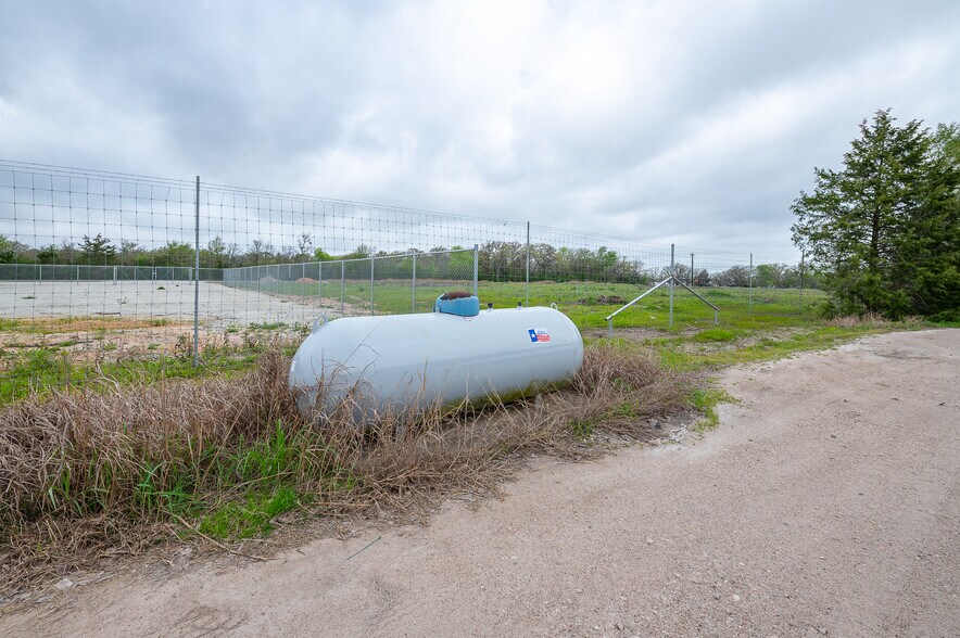 More Photos Of 11184 Dan Williams Ln, College Station Warehouse For Sale