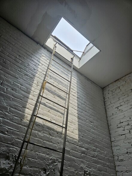 More Photos Of 987 Pacific St, Brooklyn Industrial For Sale