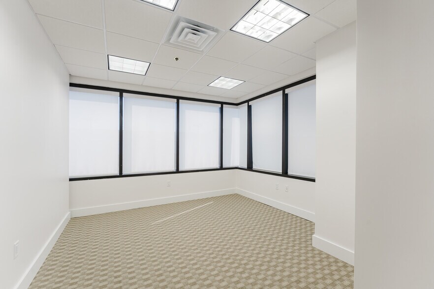 More Photos Of 40 SE 5th St, Boca Raton Office For Lease