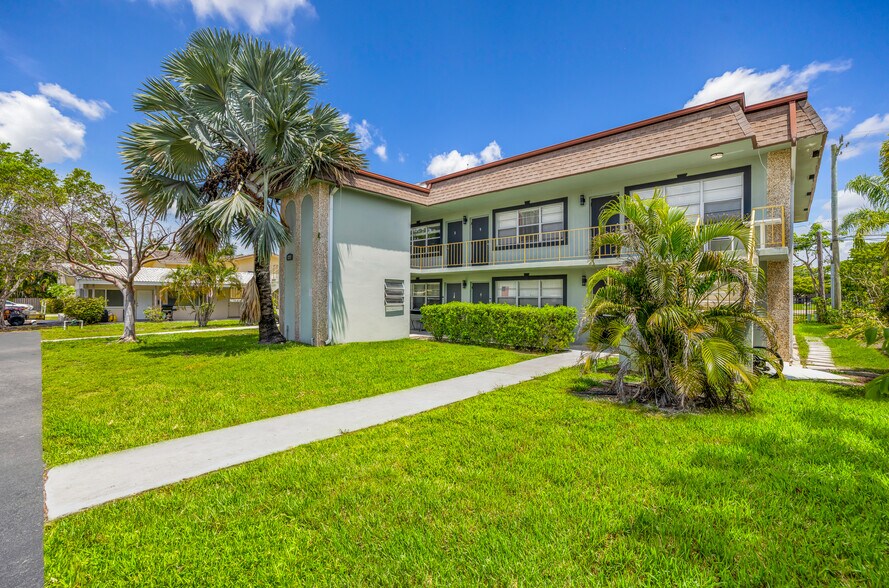More Photos Of 2255 SE 5th St, Pompano Beach Apartments For Sale