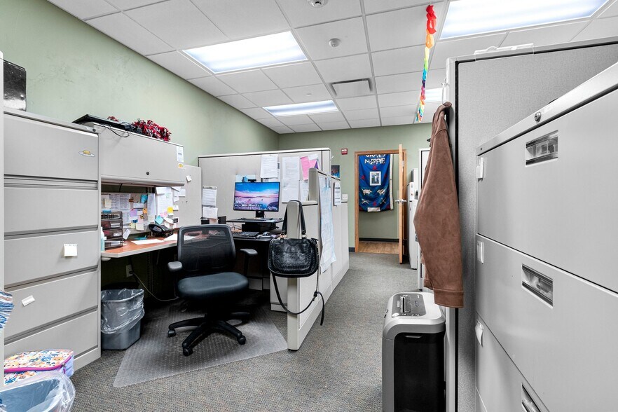 More Photos Of 445 S Adams St, Green Bay Office For Lease