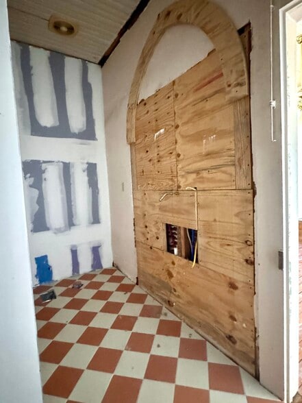 More Photos Of 2720 Cleveland St, Elloree Storefront Retail Residential For Sale