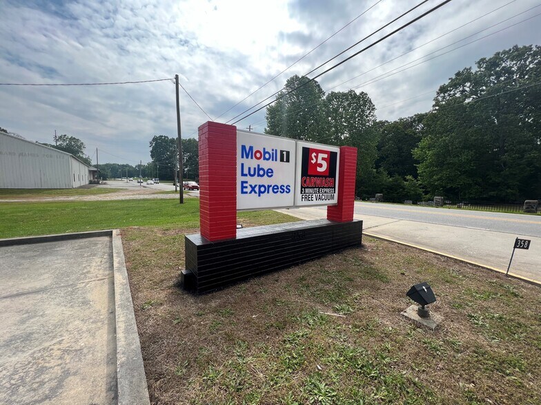More Photos Of 358 W Louise St, Clarkesville Auto Repair For Sale