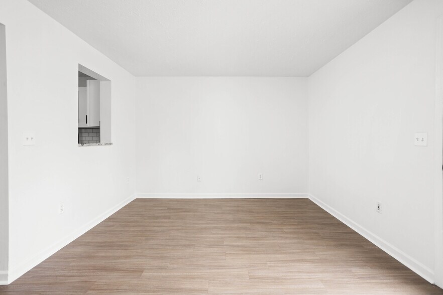 More Photos Of 3821 Central Ave, Indianapolis Apartments For Sale