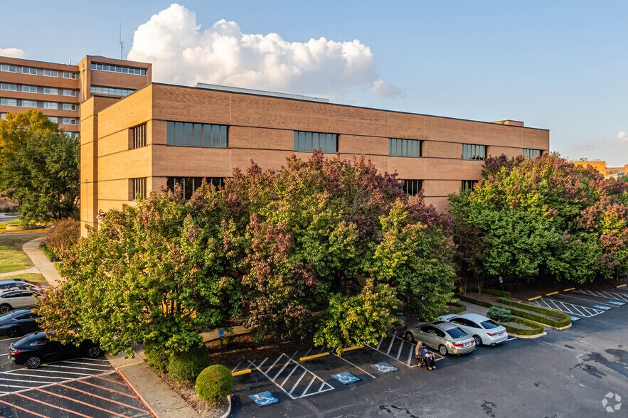 More Photos Of 1 St. Vincent Cir, Little Rock Medical For Sale