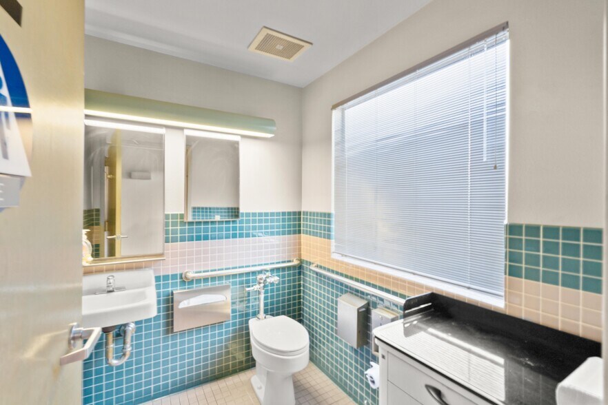 More Photos Of 5309 Carrington Cir, Stockton Healthcare For Sale