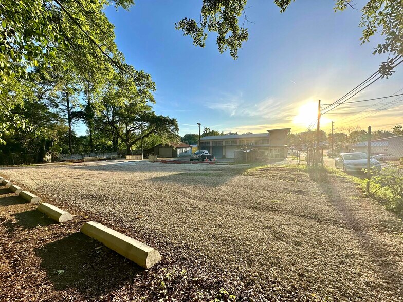 More Photos Of , Tallahassee Unknown For Sale